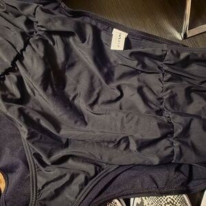 NWOT COCOSHIP Black Women’s Swim Bikini Bottoms